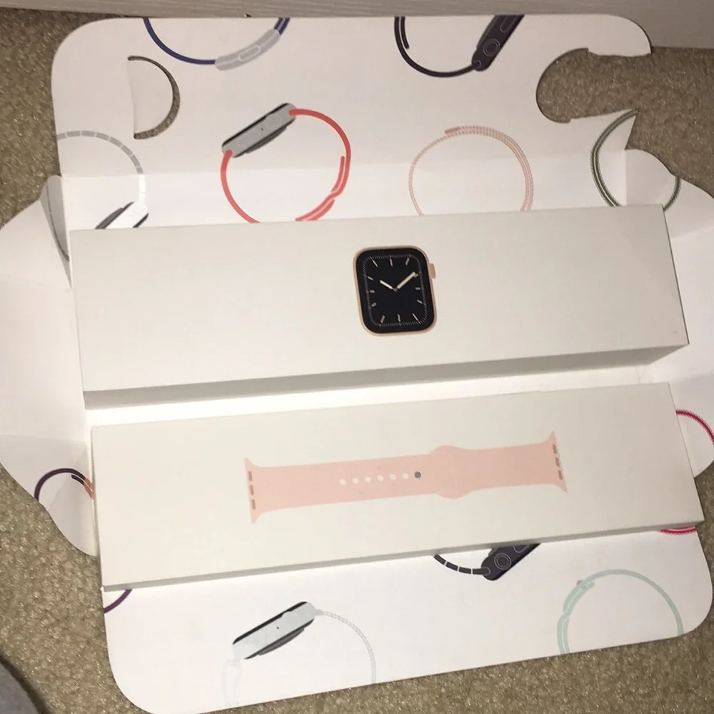 Rose Gold Apple Watch Series 5
